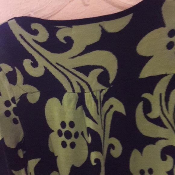 Sweater - Picture 2 of 3